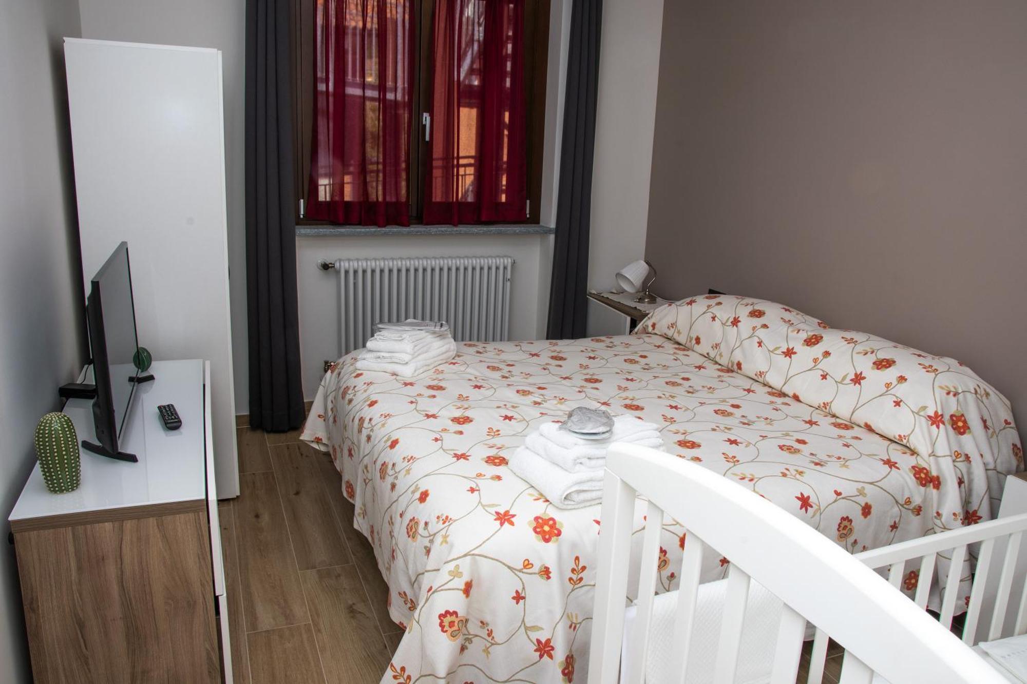Casa Valentin Daire Monforte dʼAlba Dış mekan fotoğraf