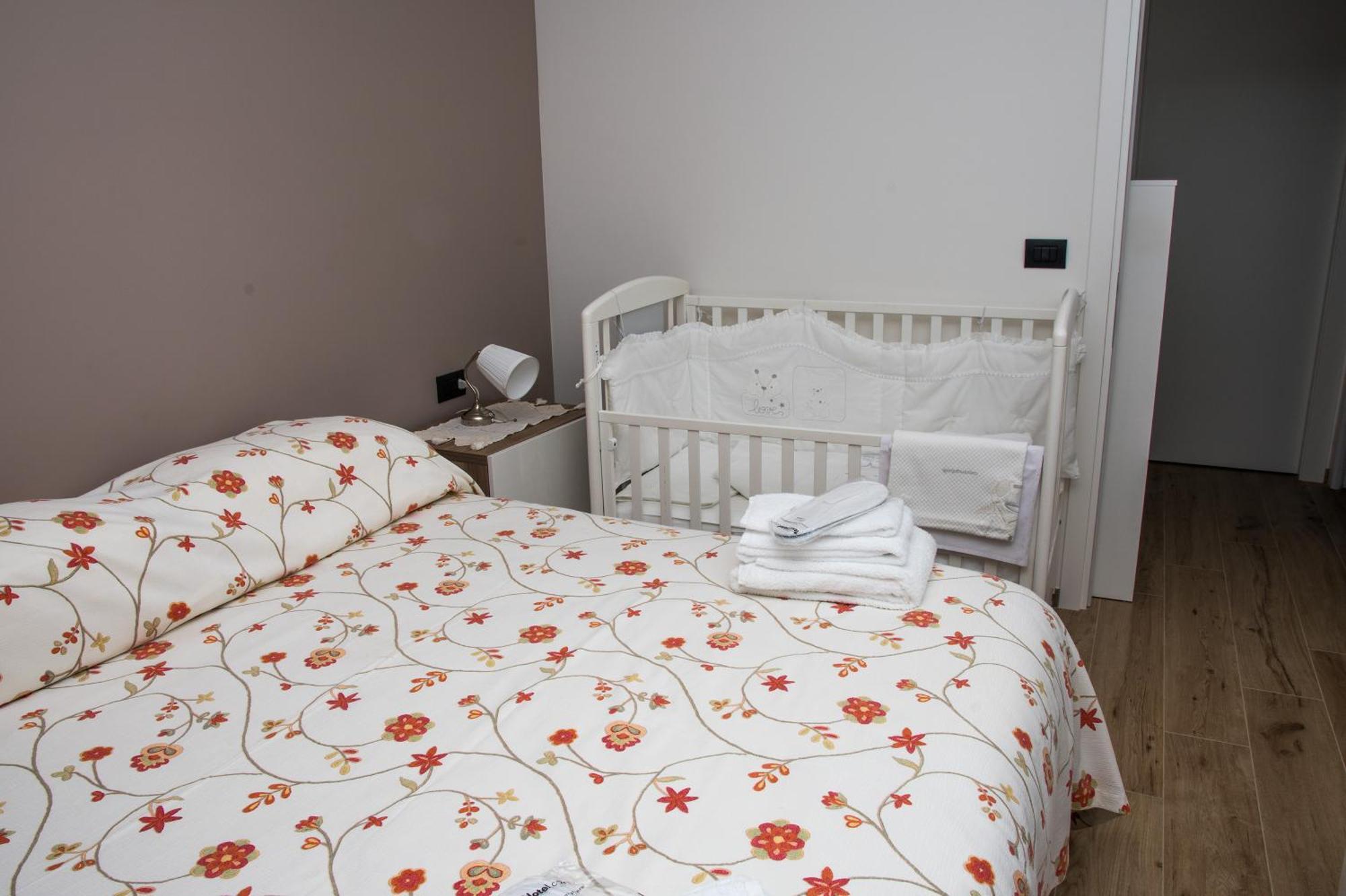 Casa Valentin Daire Monforte dʼAlba Dış mekan fotoğraf